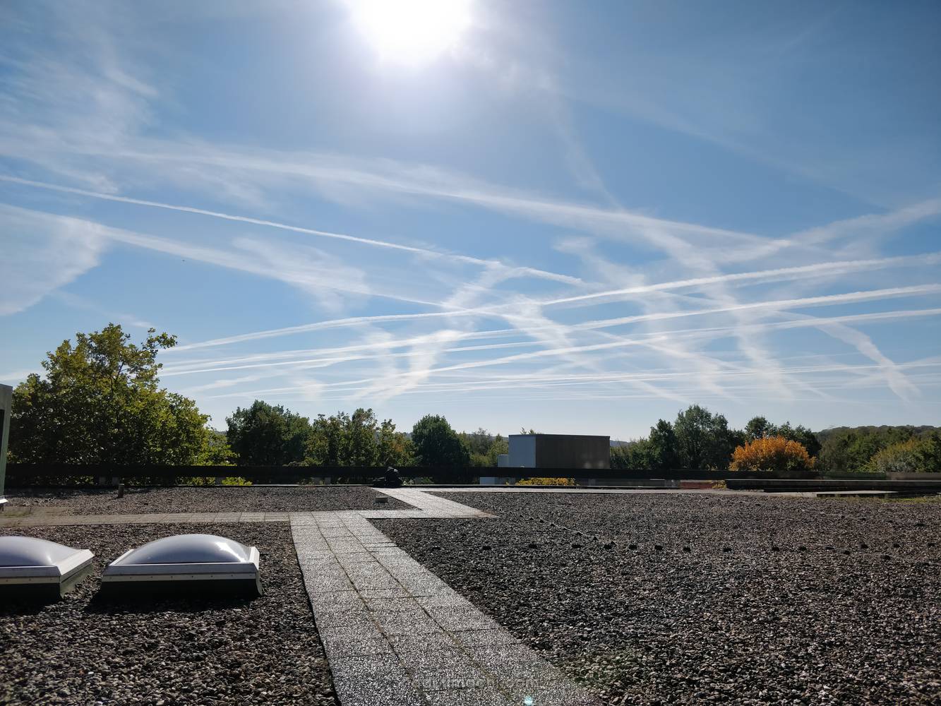 20181005T121222--happy-worlds-flight-day__sky_RUB