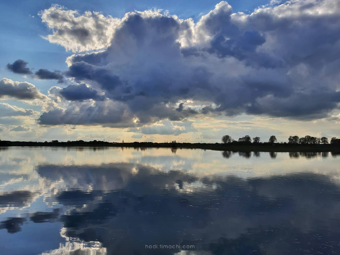 20190428T184859--reflections-of-life__sky_sea
