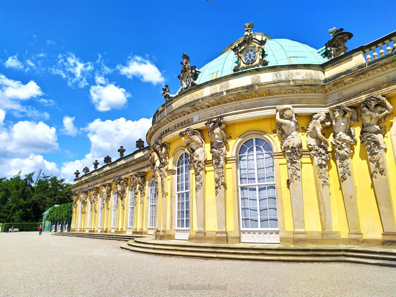 20200606T113827--Schloss-Sanssouci-_-Sanssouci-Palace__monument_sky
