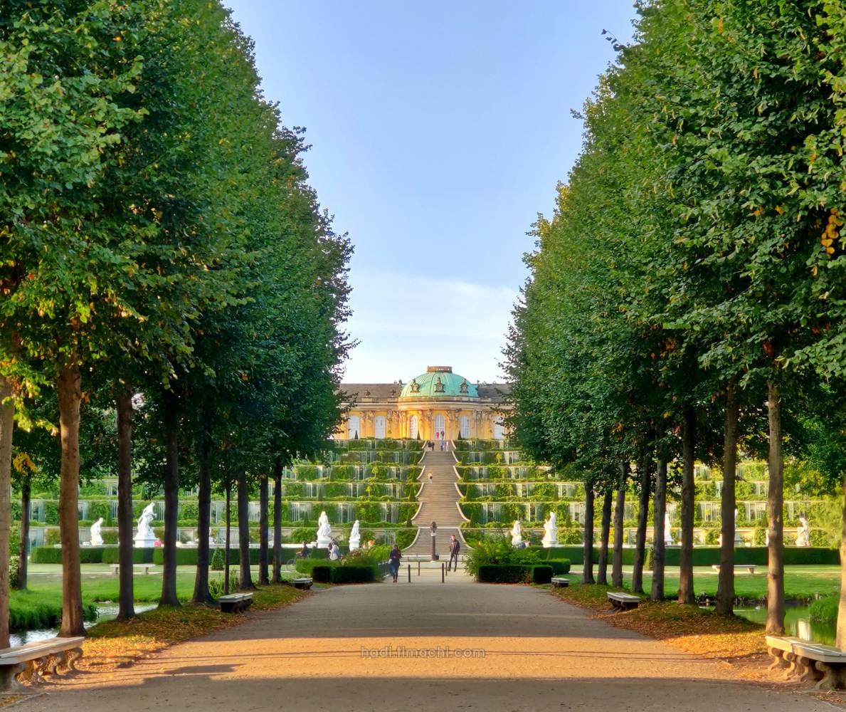 20200917T180852--Schloss-Sanssouci-_-Sanssouci-Palace-and-park-_-south-view__monument_summer_sky