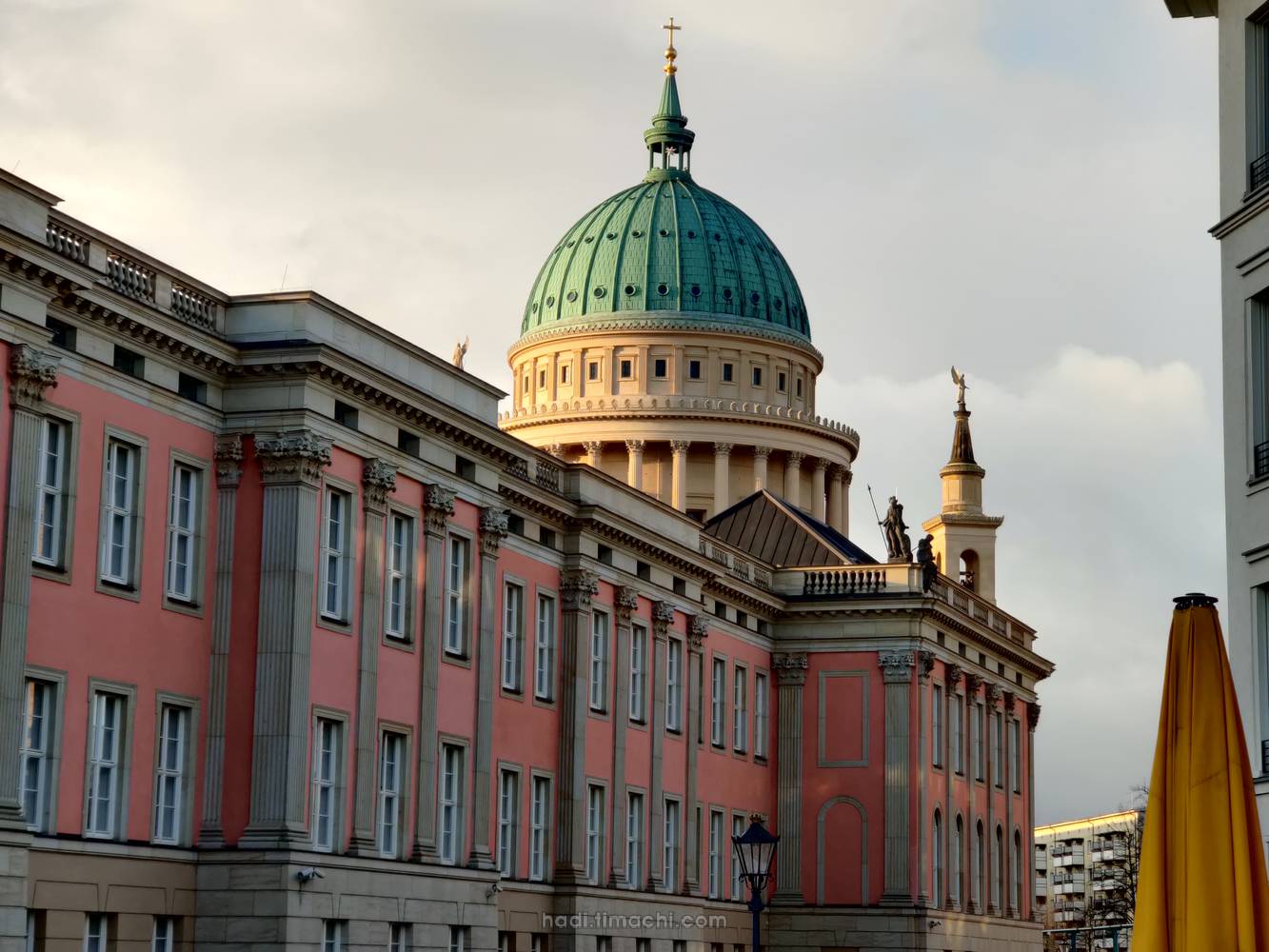 20210317T171724--Stadtschloss-_-Landtag-and-St.-Nikolaikirche__sky_monument